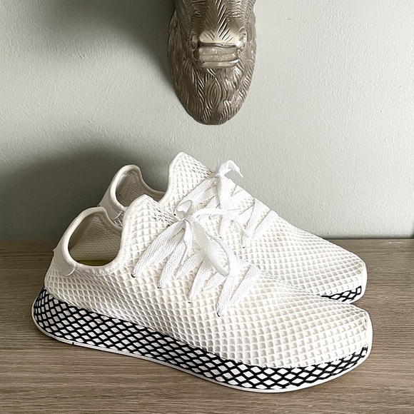 📦SOLD📦Mens Adidas Deerupt Cloud White Core Black Size 11.5 Style# B41767 - Picture 1 of 5